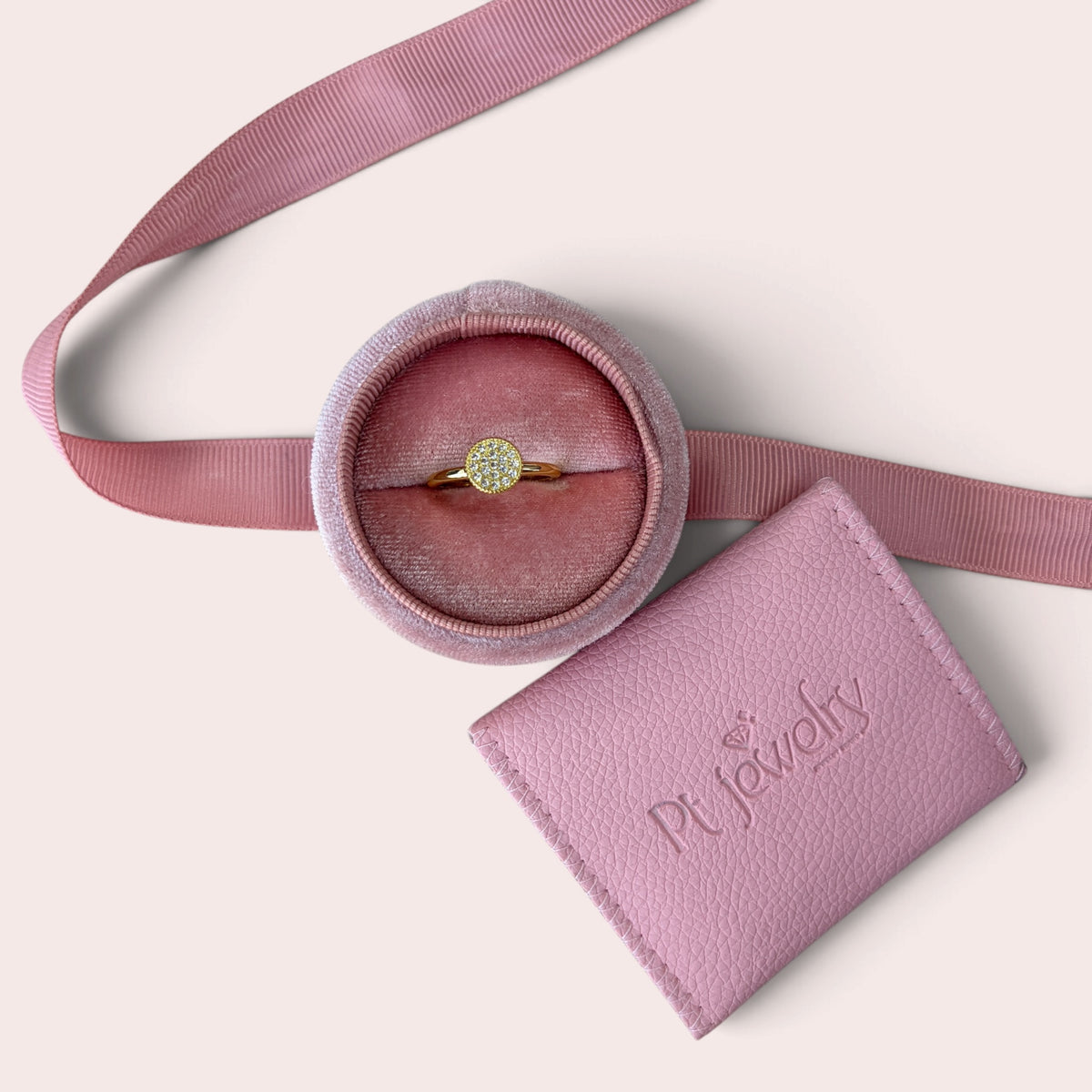 The Ivy ring