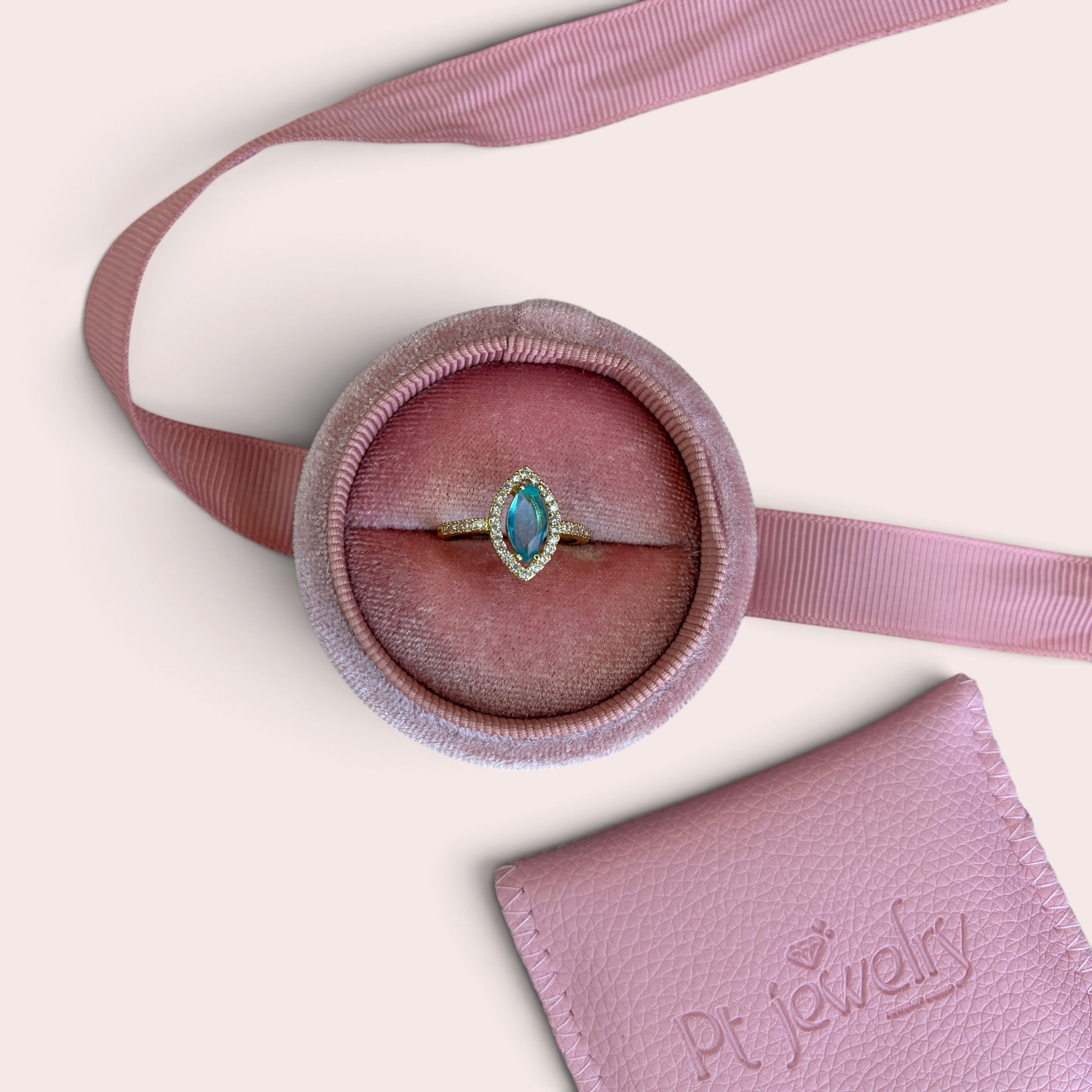 Amour Ring