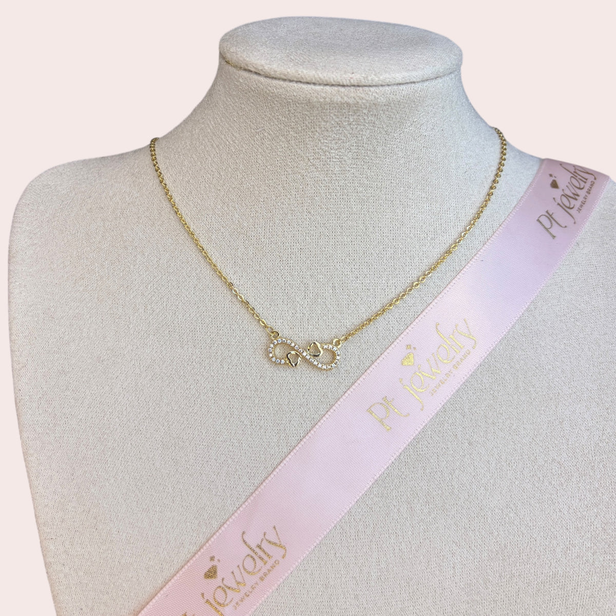 The infinity Necklace