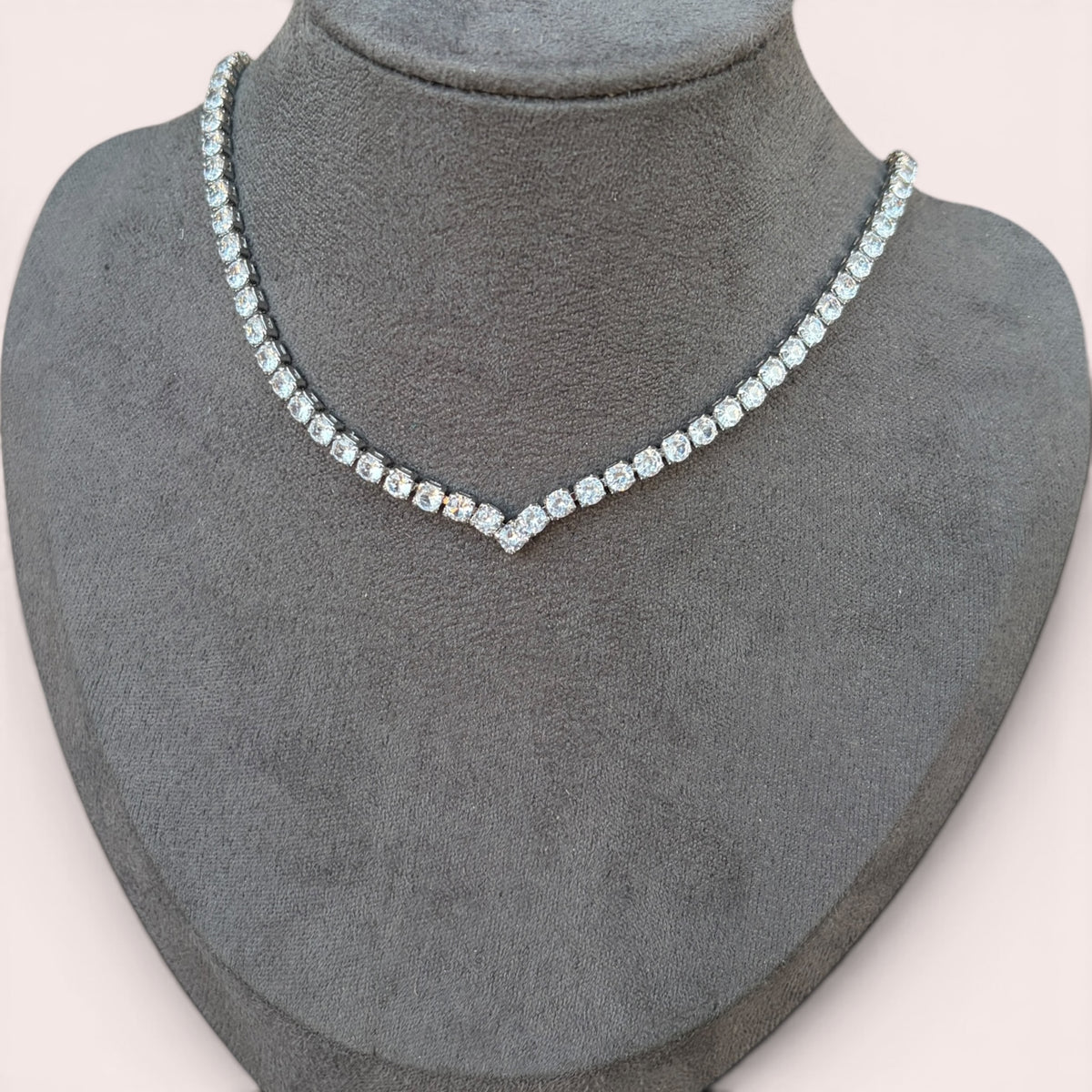 Amorette Necklace