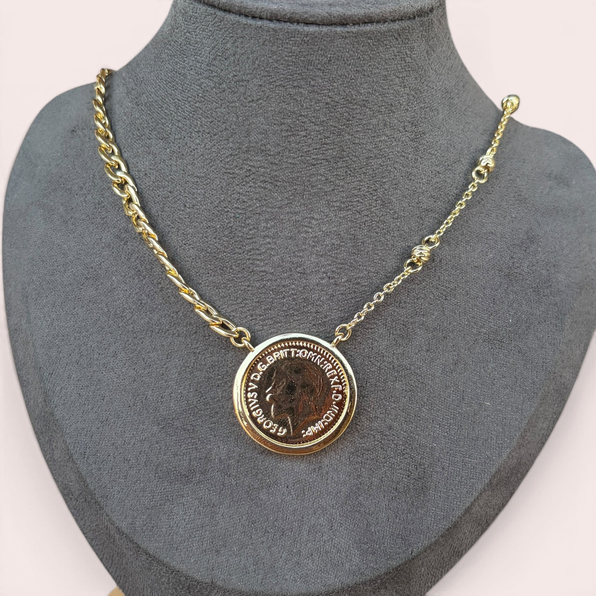 Elliette Necklace