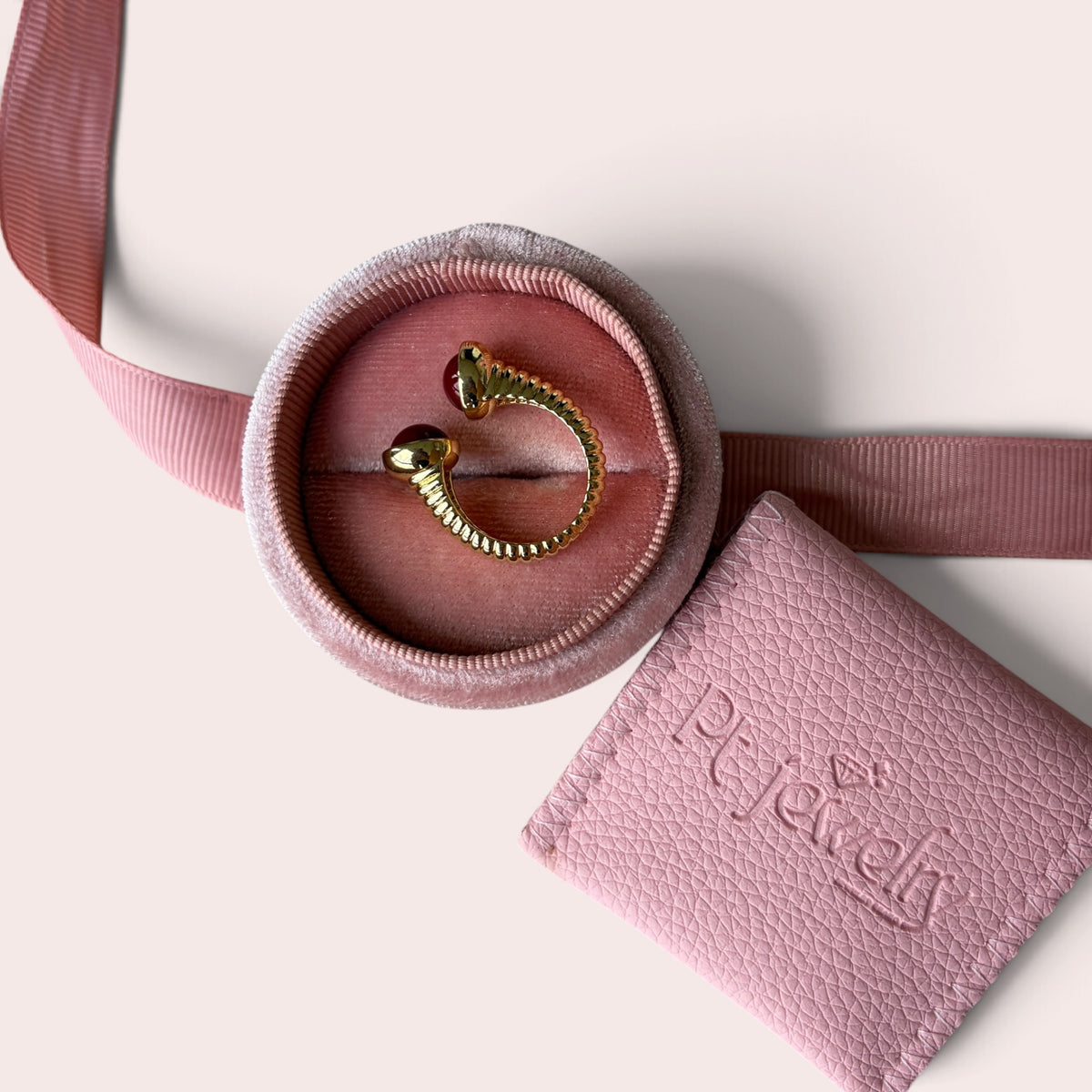 Jambo Burgundy Ring