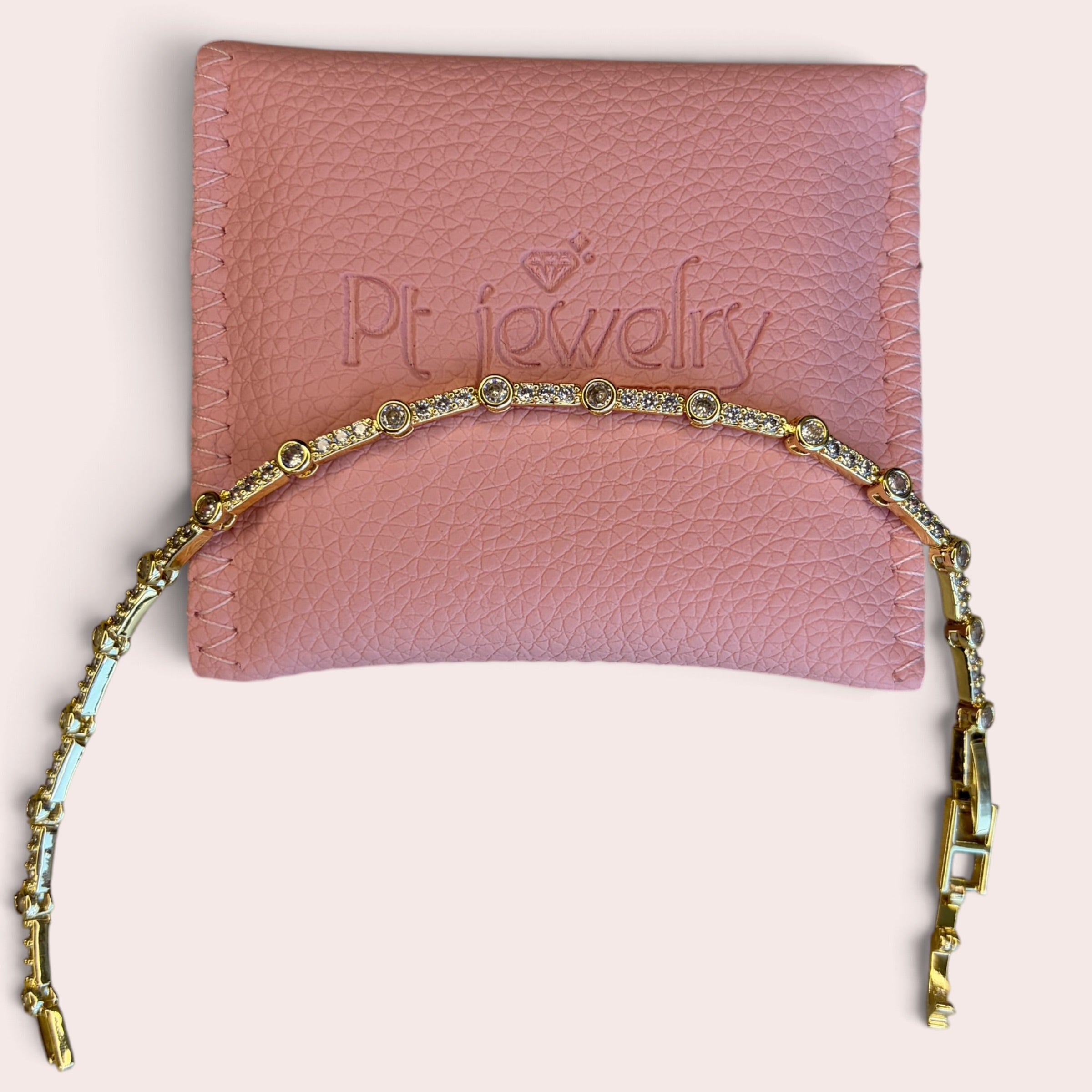 Circled tennis bracelet