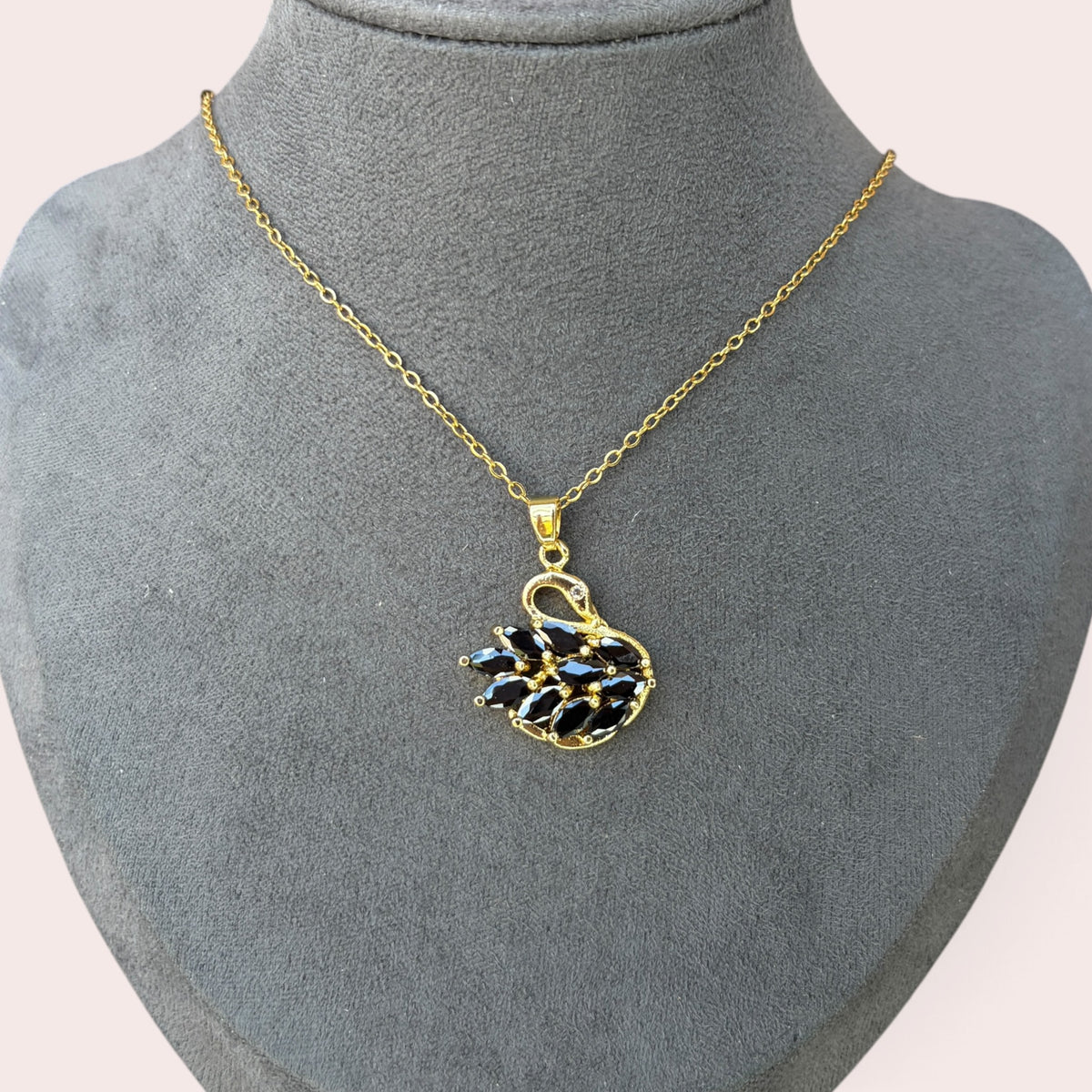 Black swan necklace