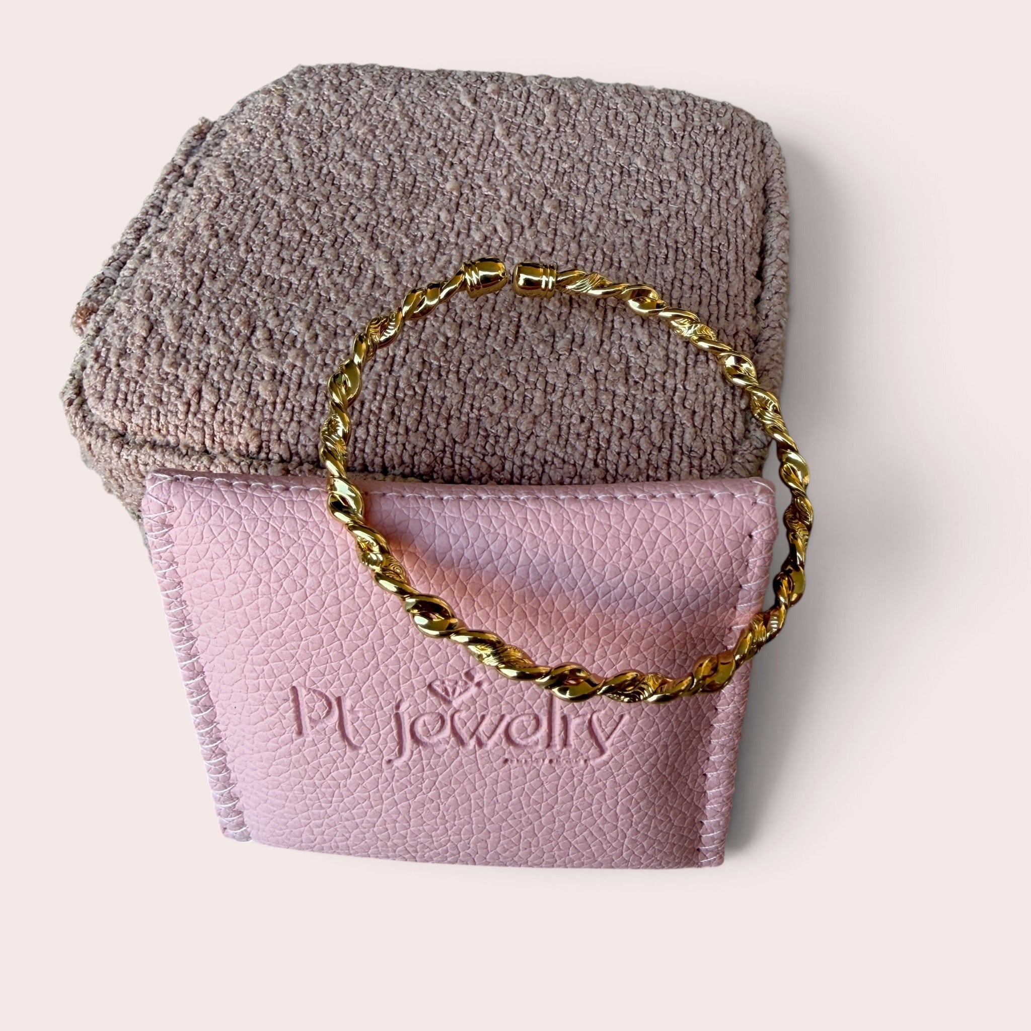 Rope gold bangel
